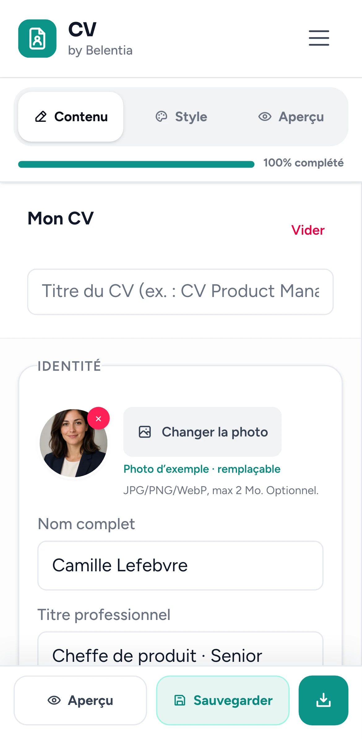 L'éditeur sur téléphone, onglet Contenu : identité du CV d'exemple de Camille Lefebvre, sous les onglets Contenu, Style et Aperçu ; les boutons Aperçu, Sauvegarder et Télécharger restent en bas.